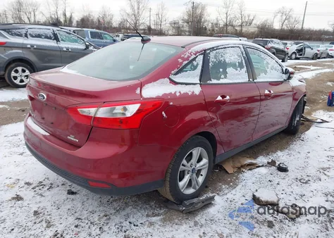 2014 Ford Focus Se z USA, uszkodzony, nr VIN 1FADP3F21EL370683